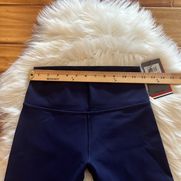 G/Fore Shorts NWT Sz Small - Picture 4 of 10